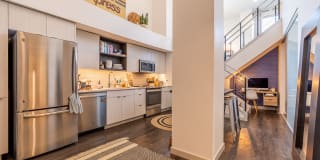 Centerline Gallery 87