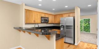 Modern 2 Bedroom Condo Featuring Main Level Bonus Room and Two Ensuite Bedrooms Gallery 12