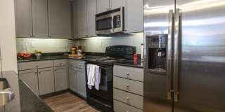 911 Red River St Gallery 7