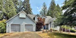 1128 Northwest Thornwood Circle Gallery 1