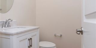 1719 St Johns Ln Gallery 12