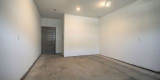 Stunning Condo with Garage space Stunning Condo with Garage space Gallery 23