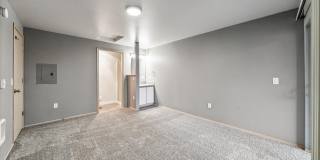 Oak Park Village Apartments Gallery 15