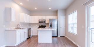 Huge, Open Floor Plan Townhome for RENT at Johnston Common Brownstones! Gallery 17
