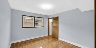 5740 N Lowell Avenue Gallery 10