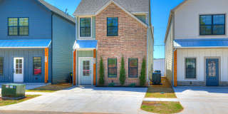 Brand New Duplexes Downtown Edmond Gallery 4