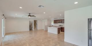 Amazing Tri-Level home close to ASU.  Pool and 2 Car Garage Gallery 19