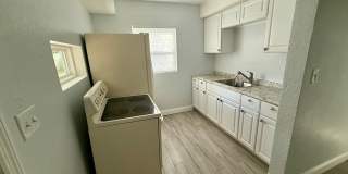 Charming Jacksonville Home - Rent Ready! 3 Bed/1 Bath, Pet Friendly, Fenced in Yard! Gallery 6