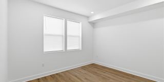 2146 N FRANKLIN Street Gallery 3