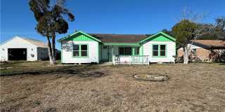 611 E Fulton Street Gallery 1