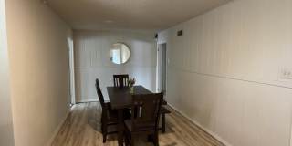 4212 40th Street Gallery 6