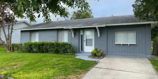 Welcome home to 12421 Trailing Oaks! Gallery 1