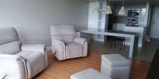 1100 Saint Charles Pl Gallery 1
