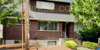 North Tacoma 2 Bedroom Apartment - 602 N Huson St #4 Gallery 1