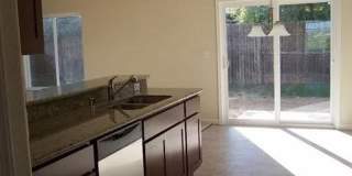 4 bedroom, 2 bath SOLAR house with a bonus room Gallery 5