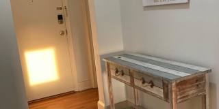 1700 Webb Street Gallery 10