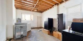 3209 E LOMBARD Street Gallery 2