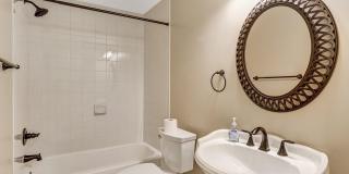 20927 TRINITY Square Gallery 4