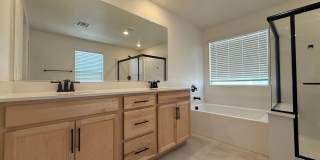 Spacious Southwest Las Vegas Gem | 5 Beds, Loft & 3,000+ Sq Ft Living Gallery 32