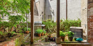 528 KAUFFMAN Street Gallery 27