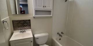 1 Bed in the Paseo District Gallery 12
