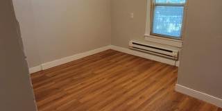 2 bedroom | 1 bathroom | Entire HOME- Freshly painted! Gallery 13