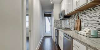 82 Q Street Southwest - 1 Gallery 4