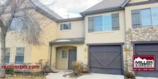 Beautiful townhouse in The Cottages at 9th! Beautiful townhouse in The Cottages at 9th! Gallery 5