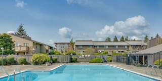 Cozy Condo Living in Tacoma's Desirable Highlands Community | Pool, Gym & Clubhouse Cozy Condo Living in Tacoma's Desirable Highlands Community | Pool, Gym & Clubhouse Gallery 1