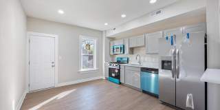 117 South Collins Avenue Gallery 8