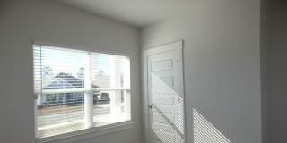 4-Bedroom Home - Community Pool Gallery 19