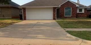 **Home for Lease in Yukon, OK | Mustang Schools!** Gallery 1