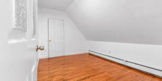 25 Oak St Gallery 9
