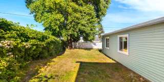 White Center/Burien 3 Bedroom Rambler - Large Fenced Yard White Center/Burien 3 Bedroom Rambler - Large Fenced Yard Gallery 4