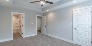 827 Charlotte Street Gallery 10