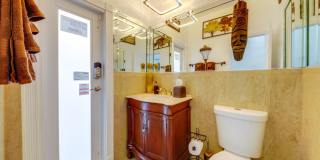 Spacious 3-Bedroom West Park Home with Private Pool Spacious 3-Bedroom West Park Home with Private Pool Gallery 23