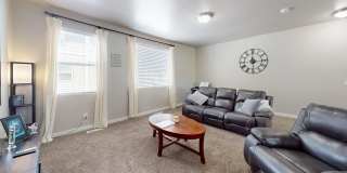 Spacious Townhome - 4 Bedrooms/3 Baths in South Jordan Gallery 3
