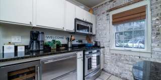 Downtown Cottage- Fully Furnished Gallery 18
