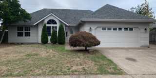 Beautiful 3-bedroom Home In The Cal Young Neighborhood Gallery 1