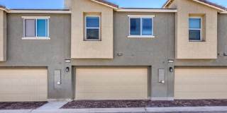 Like-New Townhome with Resort Amenities & Private Balcony Like-New Townhome with Resort Amenities & Private Balcony Gallery 1