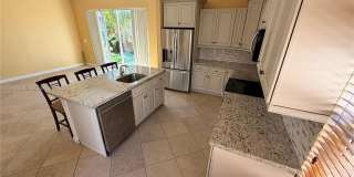 4110 NE 22nd Ct Gallery 10