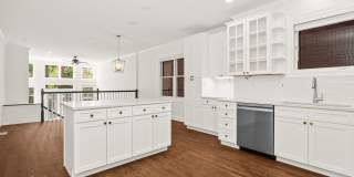 3928 N GREENVIEW Avenue Gallery 7