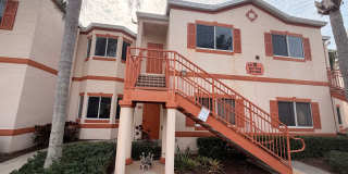 Remodeled 2/2 Upstairs Condo Gallery 1