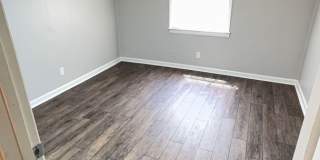 Beautifully Updated 4 bedroom 2 bath Gallery 16