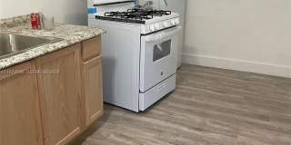 746 NE 80th St Gallery 1