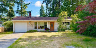 3BR/1+1BA Single Family House - Bellevue Gallery 1