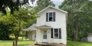 1127 16th SE St Gallery 1