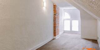 172 E 11th Avenue Gallery 23