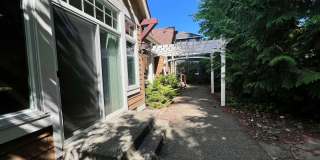 Spacious Home on Golf Course  - All Bedrooms En Suite Gallery 36
