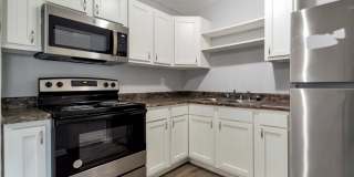 4543 Moncrief Road West Gallery 2